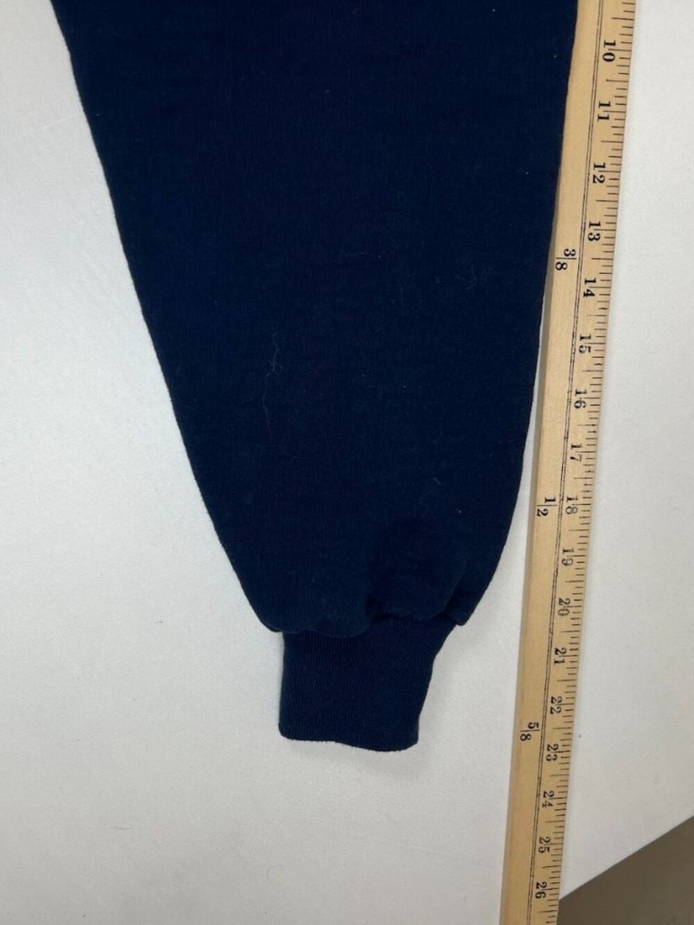 Vintage Hartwick College Mom Embroidered Crewneck Sweatshirt Navy Blue Fleece - Picture 7 of 8
